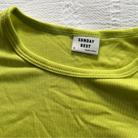 Batch of aritzia tshirts and tops-7 all together!! - Picture 4 of 8